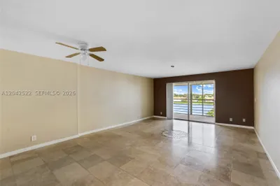 321 SE 3rd St #408 1