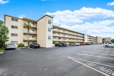 2615 NE 3rd Court #308 1