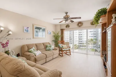 1965 S Ocean Dr #5E 1