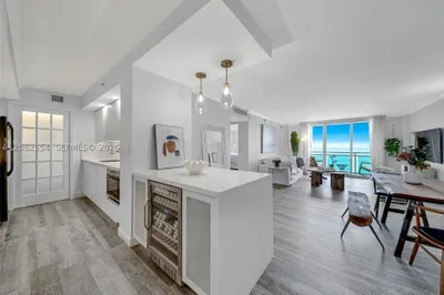 6917 Collins Ave #1409 1