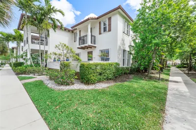 4724 N Acadian Trail 1