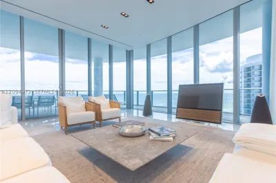 17475 Collins Ave #1602 1