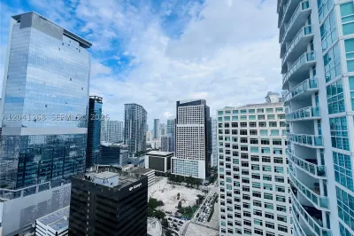 951 Brickell Ave #3300 1