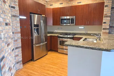 2900 NW 125th Ave #3-319 1