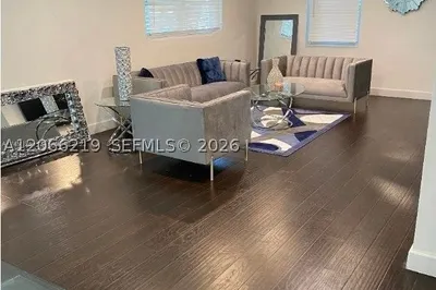 948 NW 84th Ter 1