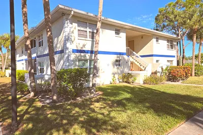 1524 SE Royal Green Circle #Q-202 1
