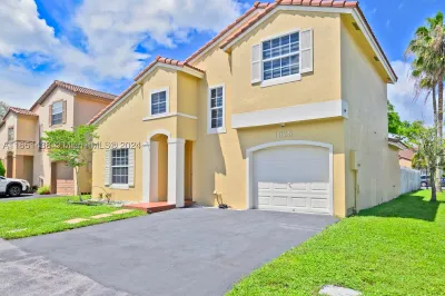 1325 NW 125th Ter 1