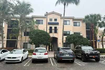 2916 Tuscany Ct #303 1