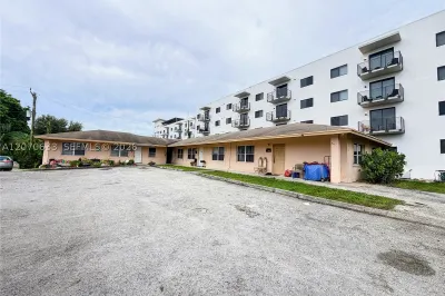 2224 Pierce St #26 1