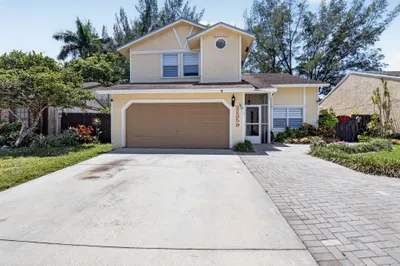 22859 N Sandalfoot Boulevard 1