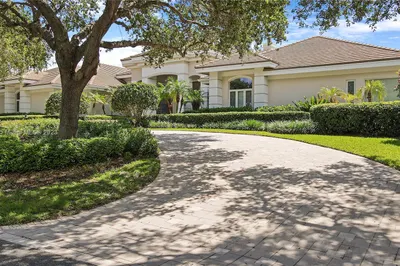17925 SE Village Cir 1