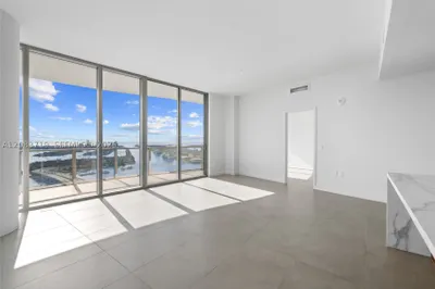 1400 biscayne blvd #4106 1