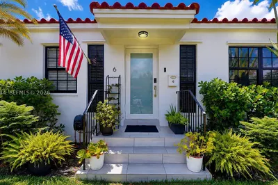 6 Carmona Ave 1