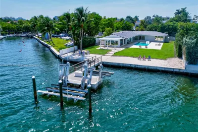 Dock