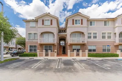 8826 W Flagler St #203 1