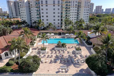 20000 E Country Club Dr #716 1