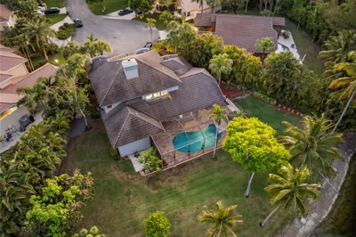 6001 NW 68th Mnr 1