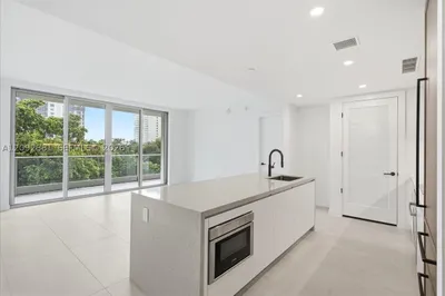 2200 Brickell Ave #301 1