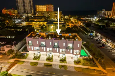 1002 N Riverside Drive 1