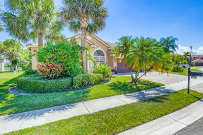 6338 Greenhedge Court 1