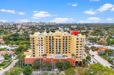215 SW 42nd Ave #810 1