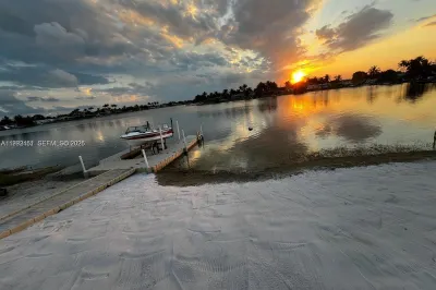 Dock