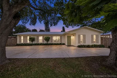 5906 Papaya Drive 1