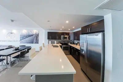 5601 Collins Ave #1106 1