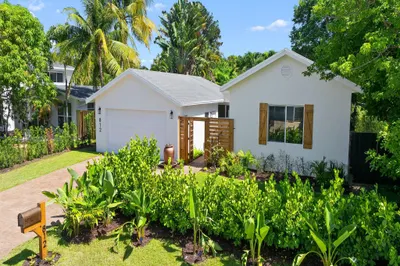 812 NW 26th Street 1