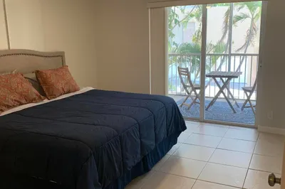 3915 S Flagler Drive #207 1