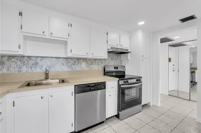 2781 Taft St #303 1