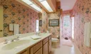 91 Fairview W Photo