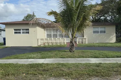 5261 NW 14th Place 1