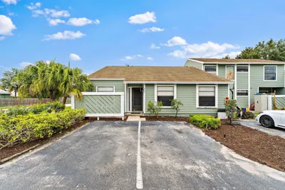 202 Lakewood Drive #11c 1