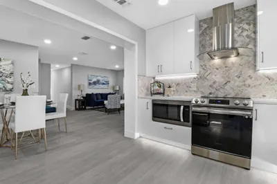 869 NE 4th Court 1