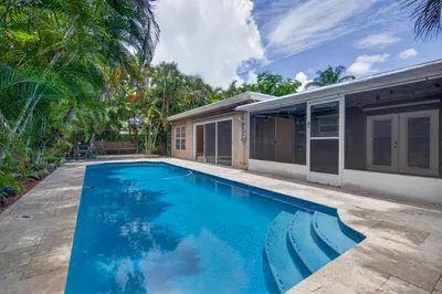 1540 NE 40th Street 1