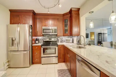 9201 Fairbanks Lane #5 1