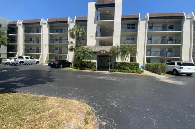 9311 Orange Grove Dr #405 1