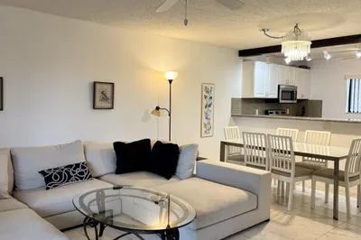 5130 Las Verdes Circle #Apt 313 1