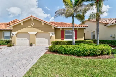 6380 OXFORD Circle #104D 1