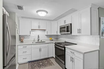 2069 NE Collins Circle #7-50 1