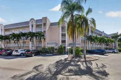 2560 NW 103RD Avenue #206 1