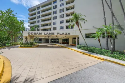 170 Ocean Lane Dr #305 1