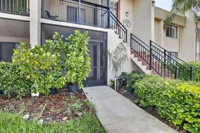 410 Lakeview Drive #103 1