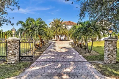 35950 SW 218th Ave 1