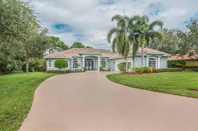 551 SW Sanctuary Drive 1