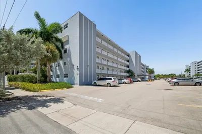 233 NE 14th Ave #2nd floor 1