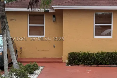 16940 SW 94th Ave 0 1