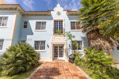 750 Pennsylvania Ave #3 1
