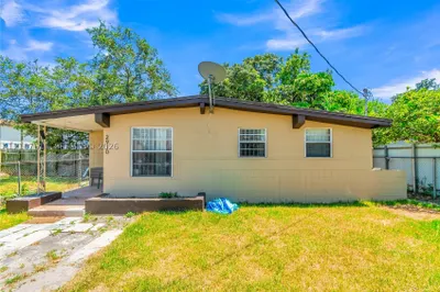 2910 NW 47th St 1